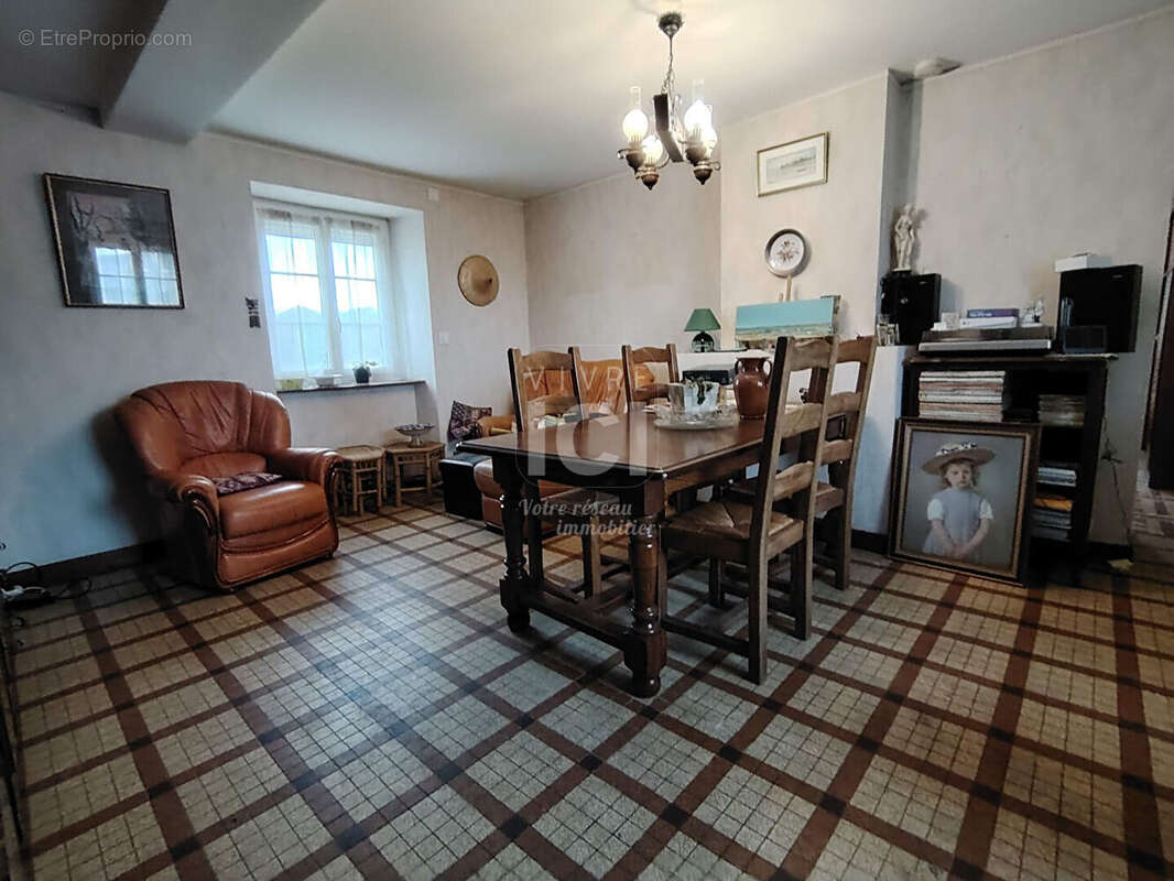 Maison à SAINT-MATHURIN-SUR-LOIRE