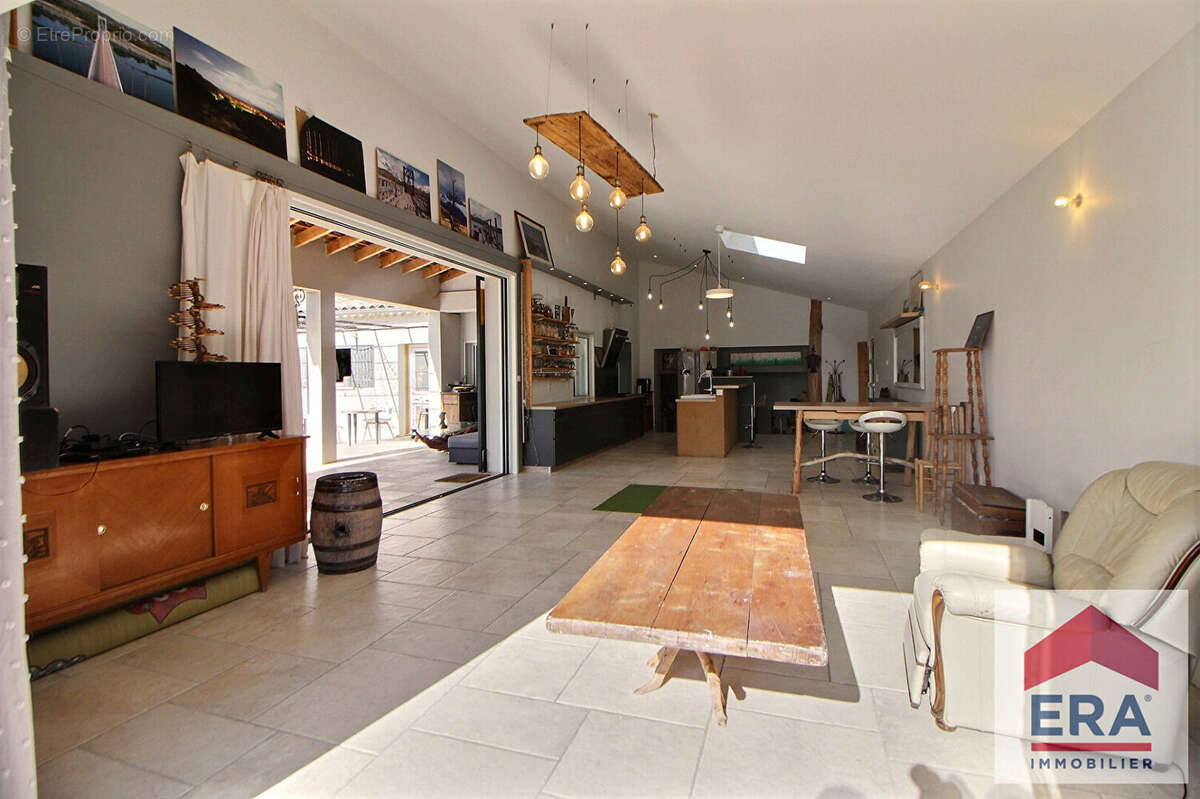 Maison à MONDRAGON
