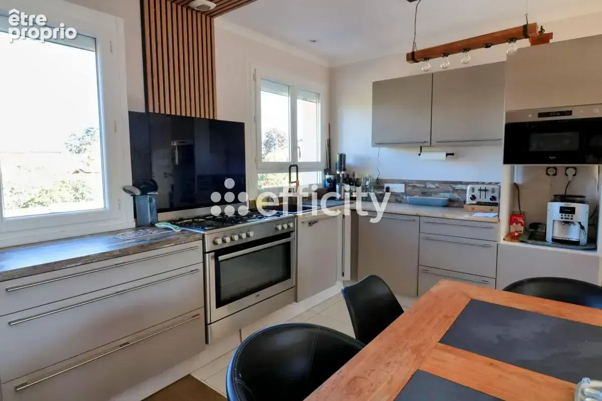 Maison 7 pièces 155 m² à vendre à Chazay-D'azergues (69380) - photo 6