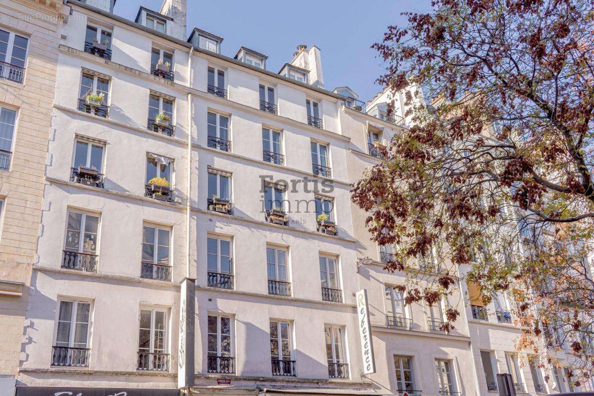 Appartement à PARIS-2E