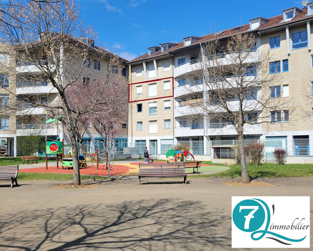 Emplacement  - Appartement à PONTARLIER