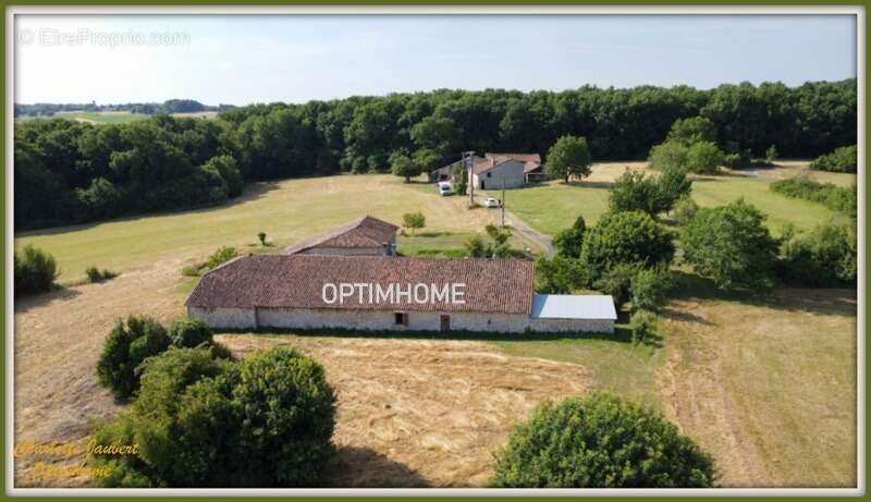 Maison à BLANZAC-PORCHERESSE