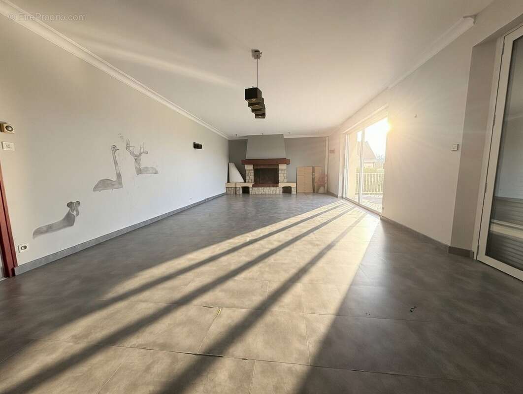 Maison à MONTREUIL-BELLAY