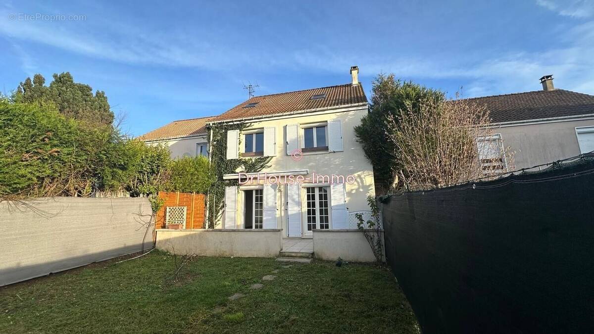 Maison à LIMAY