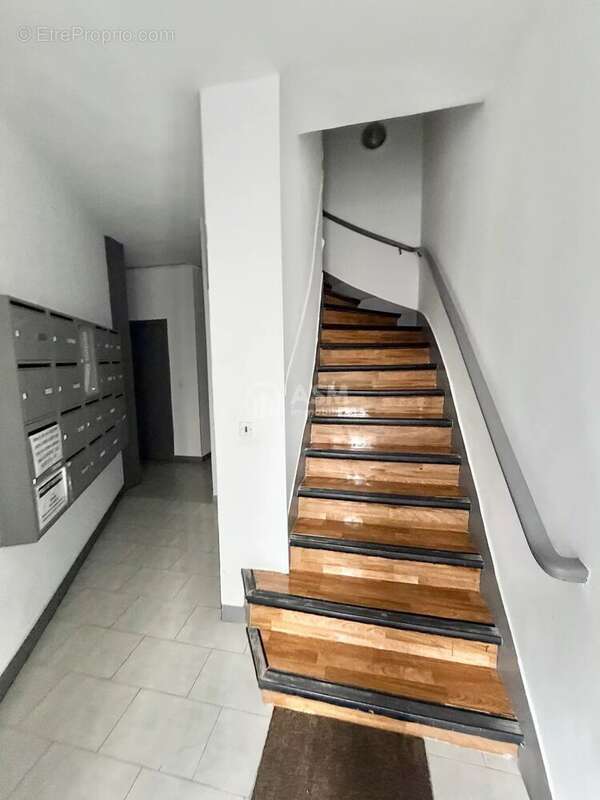 Appartement à COURBEVOIE