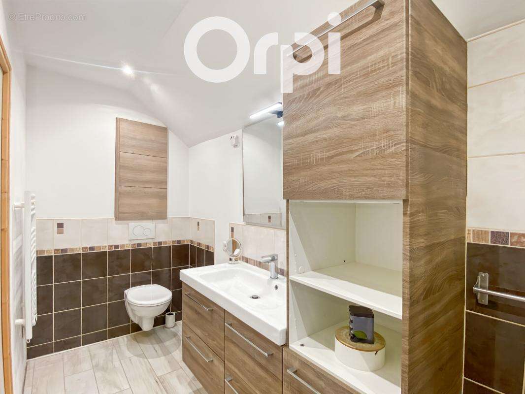 Maison à ESTREES-SAINT-DENIS