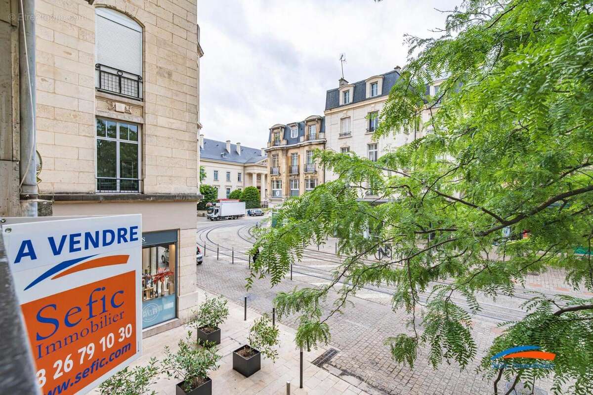   - Appartement à REIMS