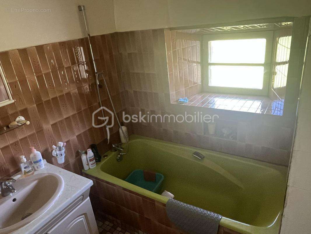 Maison à SAINT-SAMSON-DE-BONFOSSE