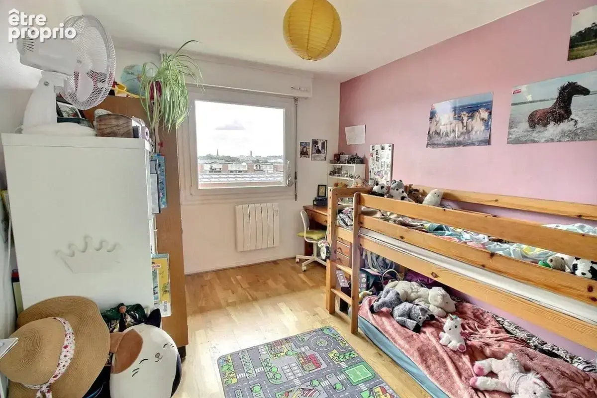 LILLE - Appartement T3 de 60m² avec balcon, garage et cave - photo 9