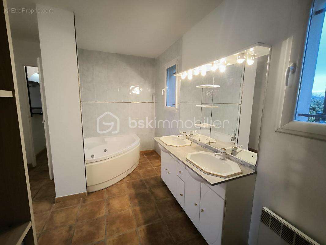 Maison à SAINT-CHRISTOL-LES-ALES