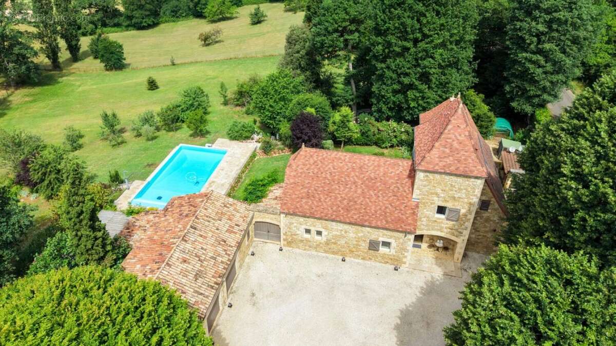 SECTEUR GOURDON - Situation privilégiée avec vue pour cette Magn - photo 4