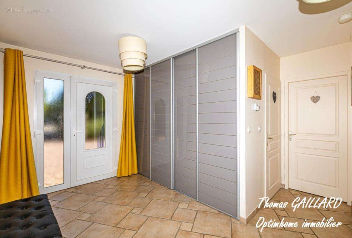 Maison de plain-pied 4 chambres - 184 m2 - photo 3