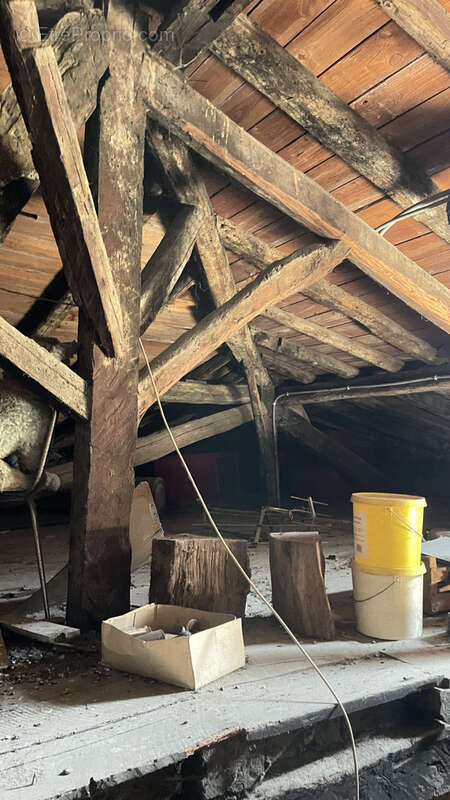 Appartement à CAZERES