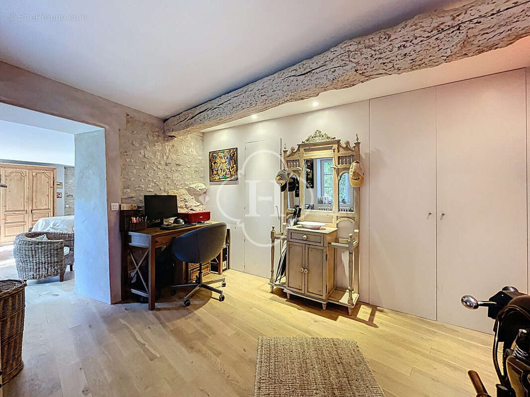 Maison à JUMEAUVILLE