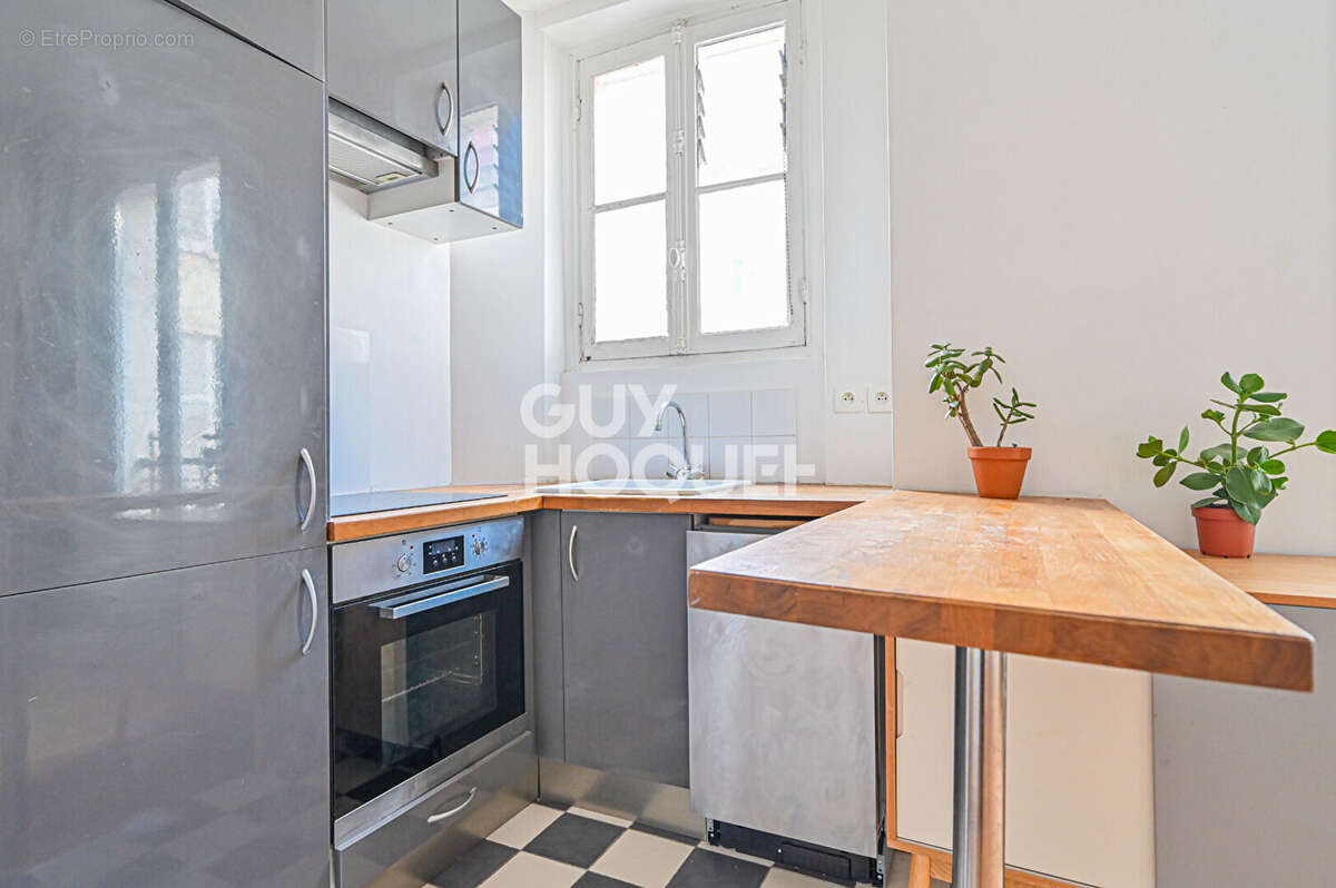Appartement à PARIS-11E