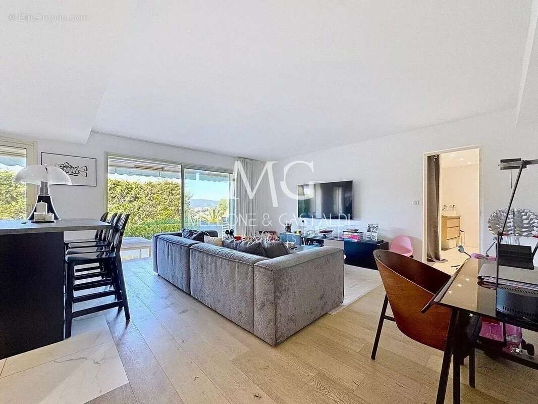 Appartement à LE CANNET