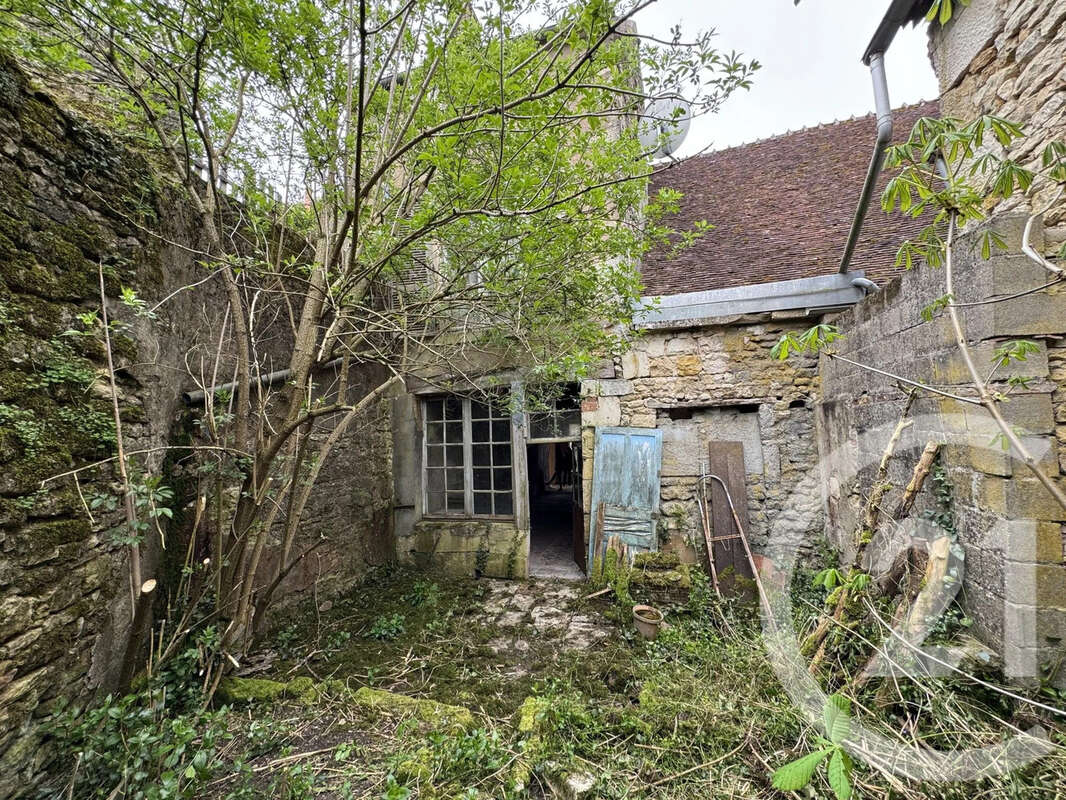 Maison à VARZY