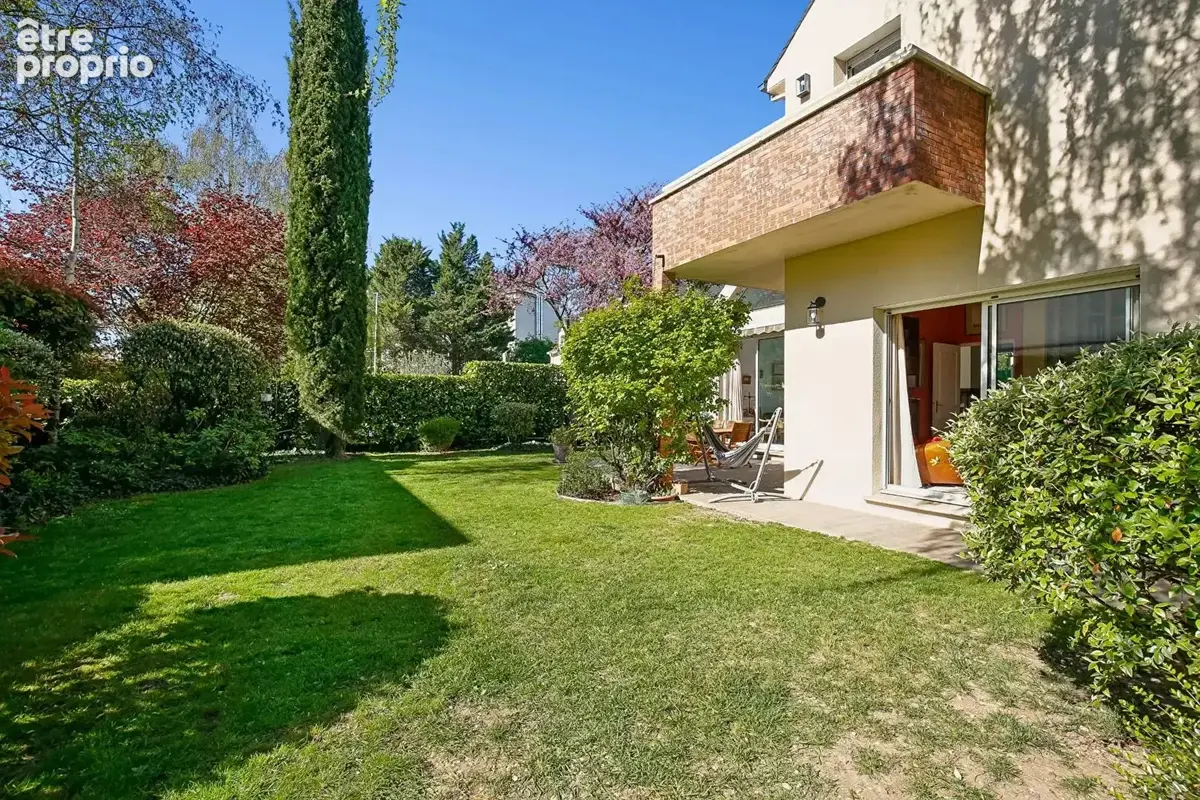 Exclusivite chatou - maison contemporaine de 190  m² - terrain 706 m² - sous-sol - au calme- lumineux - sans vis a vis - photo 17