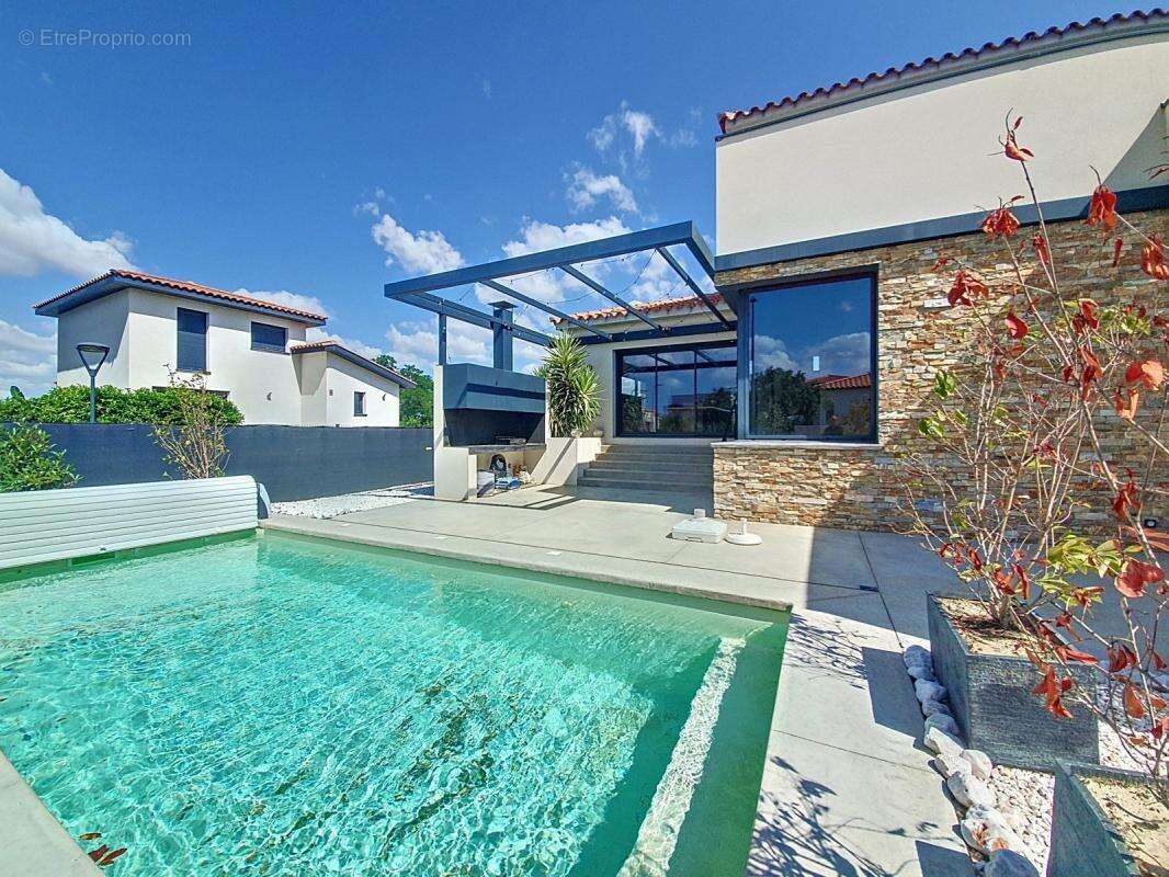 Maison à VILLELONGUE-DE-LA-SALANQUE