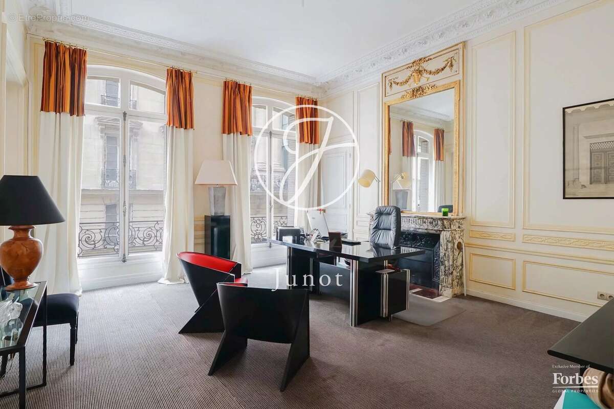 Paris 16e - IENA /  PLACE DES ETATS-UNIS -  Appartement mixte à vendre - 18 pièces - 452,64m² Carrez. - photo 20