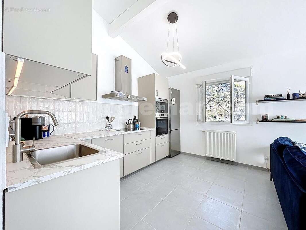 Appartement_T4_Vetraz-Monthoux_Genève_Ceva_tramway_Suisse_investissement_hyper_centre_Séjour_cuisine_ - Appartement à VETRAZ-MONTHOUX