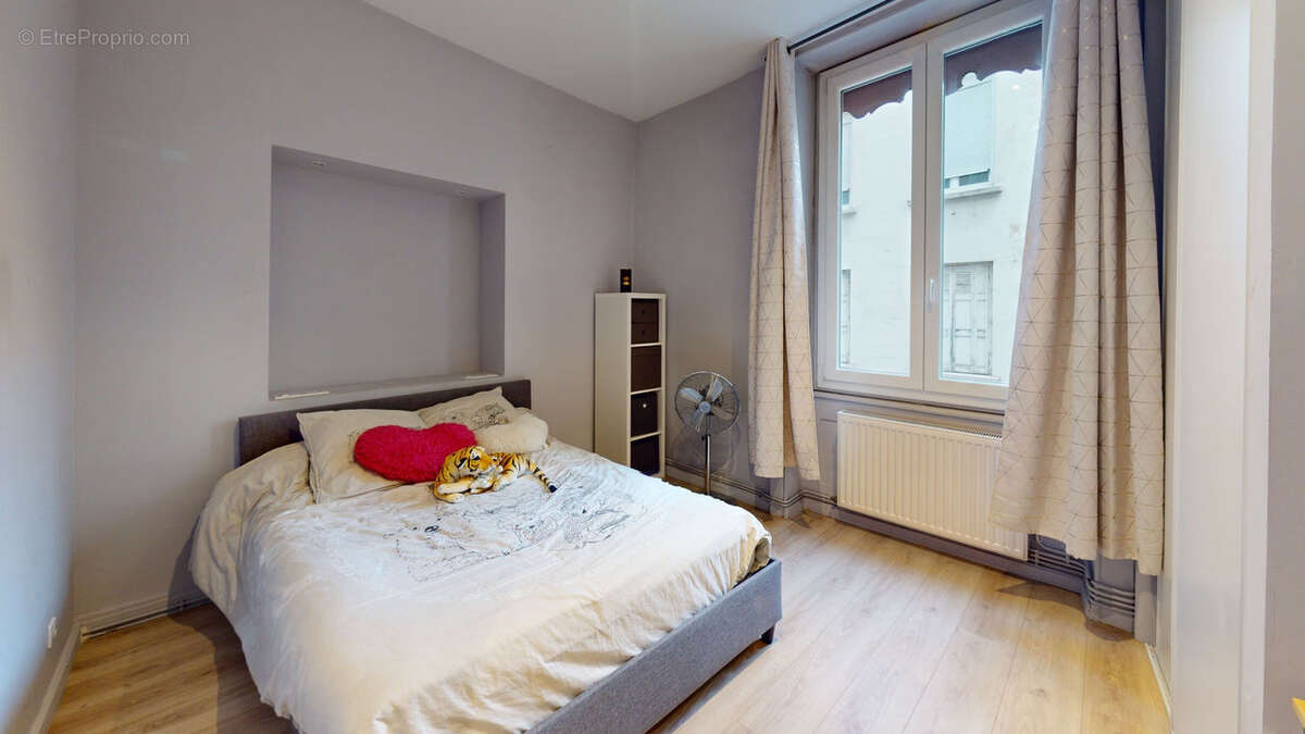 Appartement à SAINT-ETIENNE