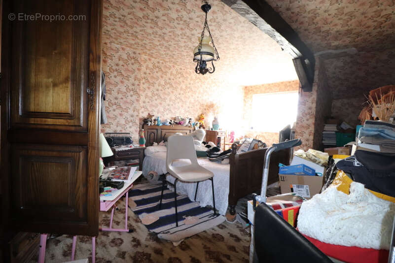 Maison à SOUVIGNY
