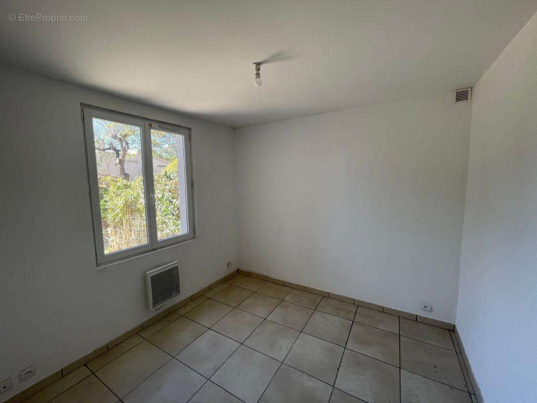 Appartement à SIX-FOURS-LES-PLAGES