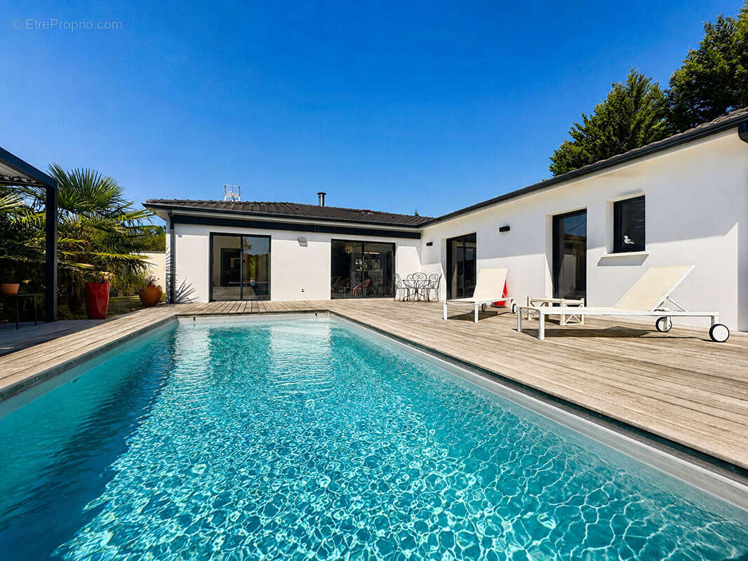 Maison 7 pièces 151m² avec piscine à Saint-Loubès - photo 18