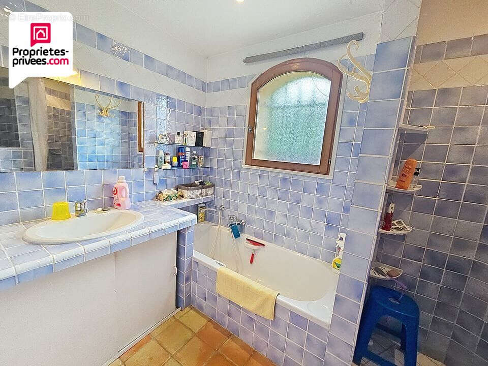 Maison à SAINT-CEZAIRE-SUR-SIAGNE