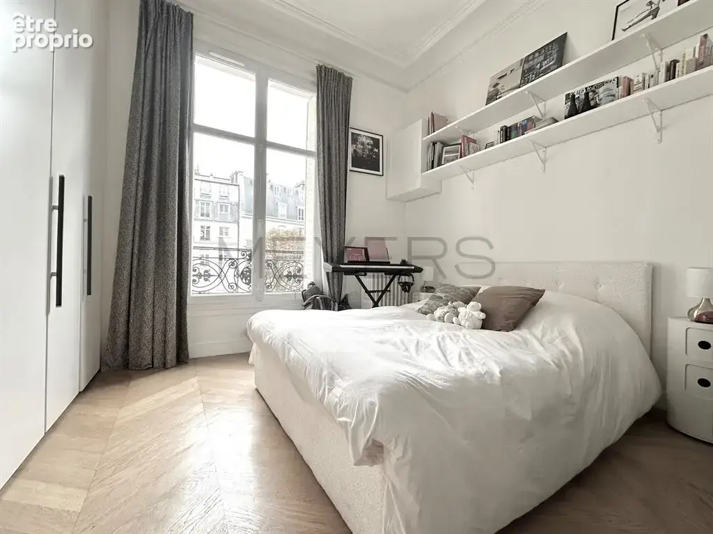 Paris 17ème -   Plaine Monceau, Wagram/Courcelles – 6 Pièces de 180m² - photo 15