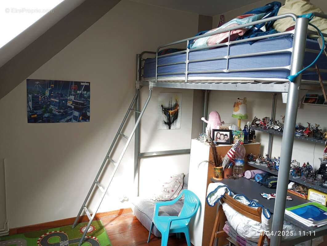 Maison à SAINT-HILAIRE-LA-GRAVELLE