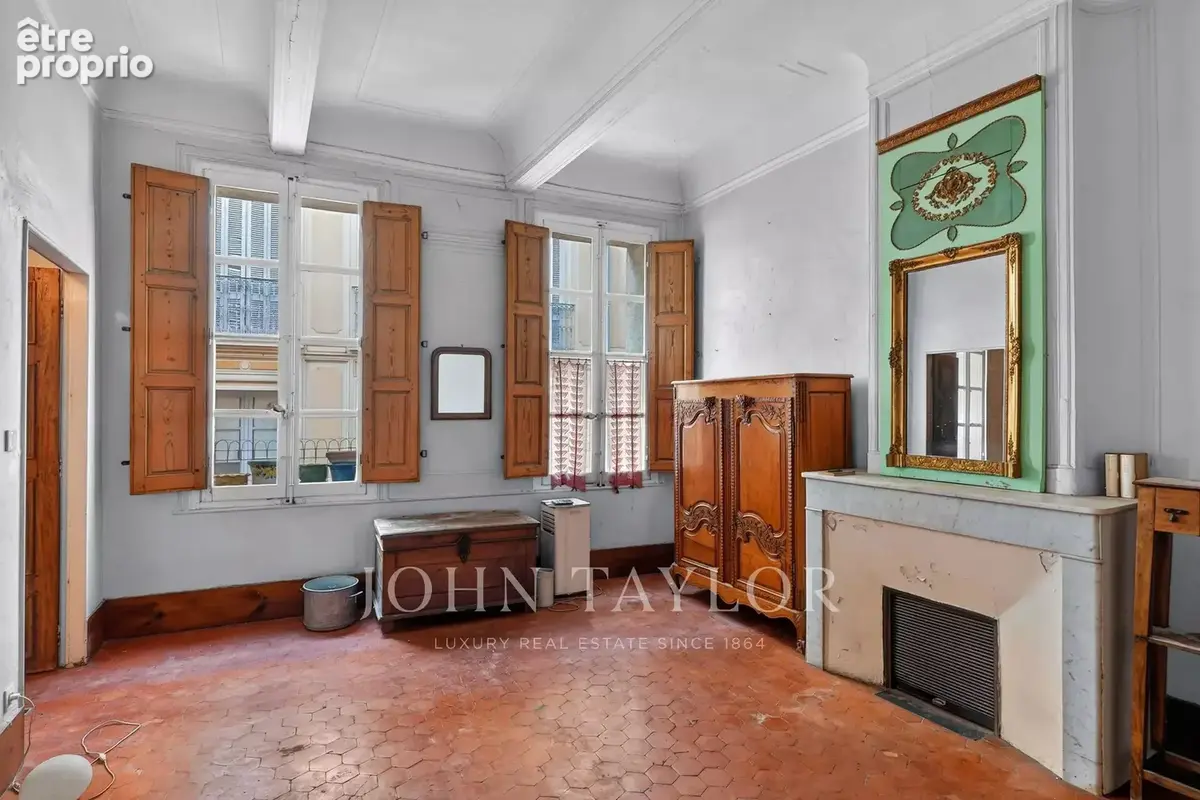 Appartement terrasse 104 m² centre-ville à rénover- Aix en Provence- - photo 3
