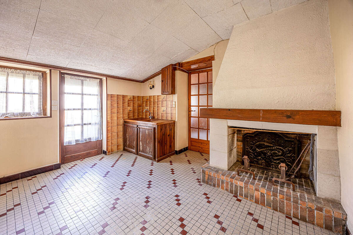 Maison à SAINT-JEAN-DE-LIVERSAY