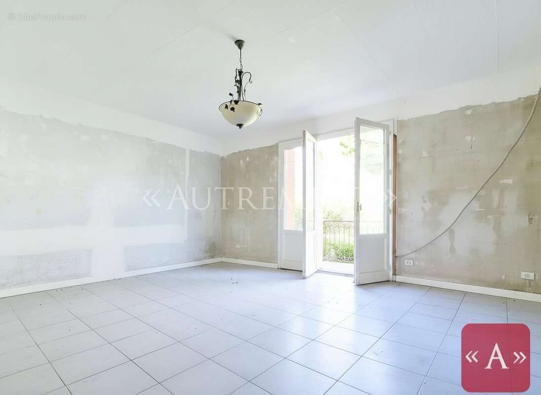 Maison à SAINT-SULPICE