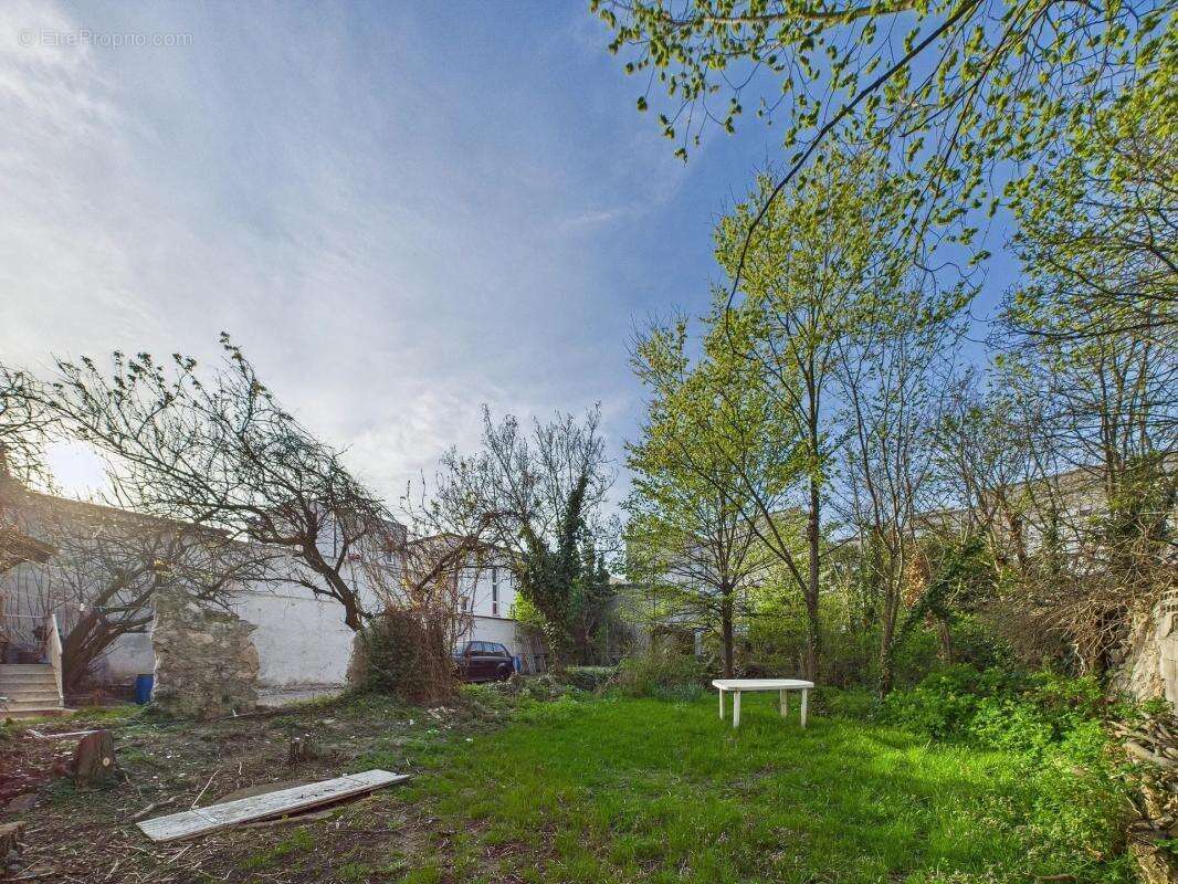 Appartement à STAINS