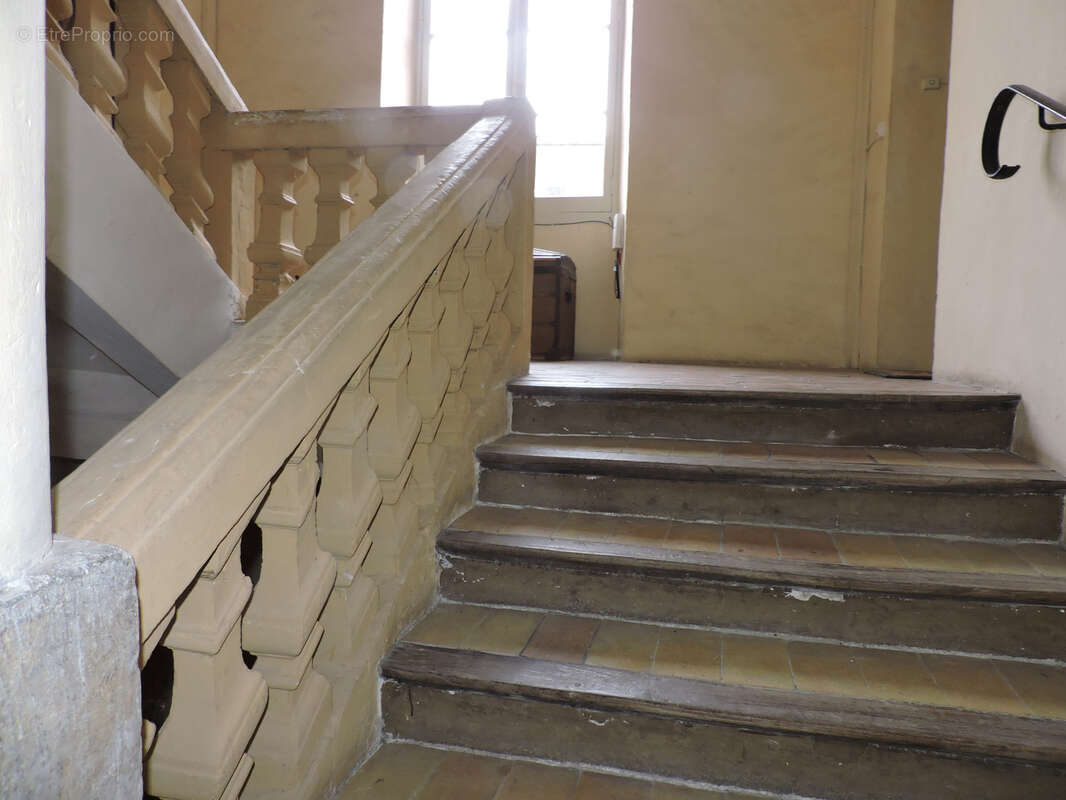 Appartement à PEYRUIS