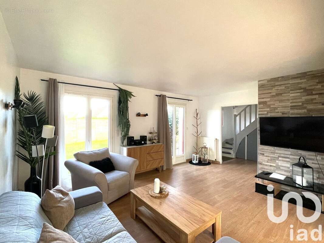 Photo 4 - Maison à SAINTE-GEMME-MORONVAL