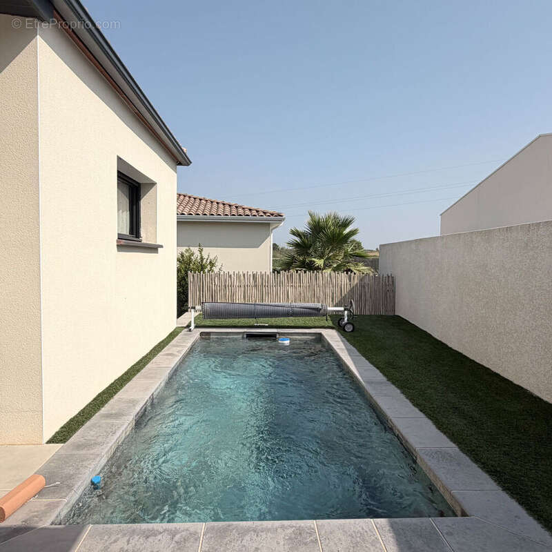 Maison Colombiers 4 pièce(s) 109.67 m2 - photo 2