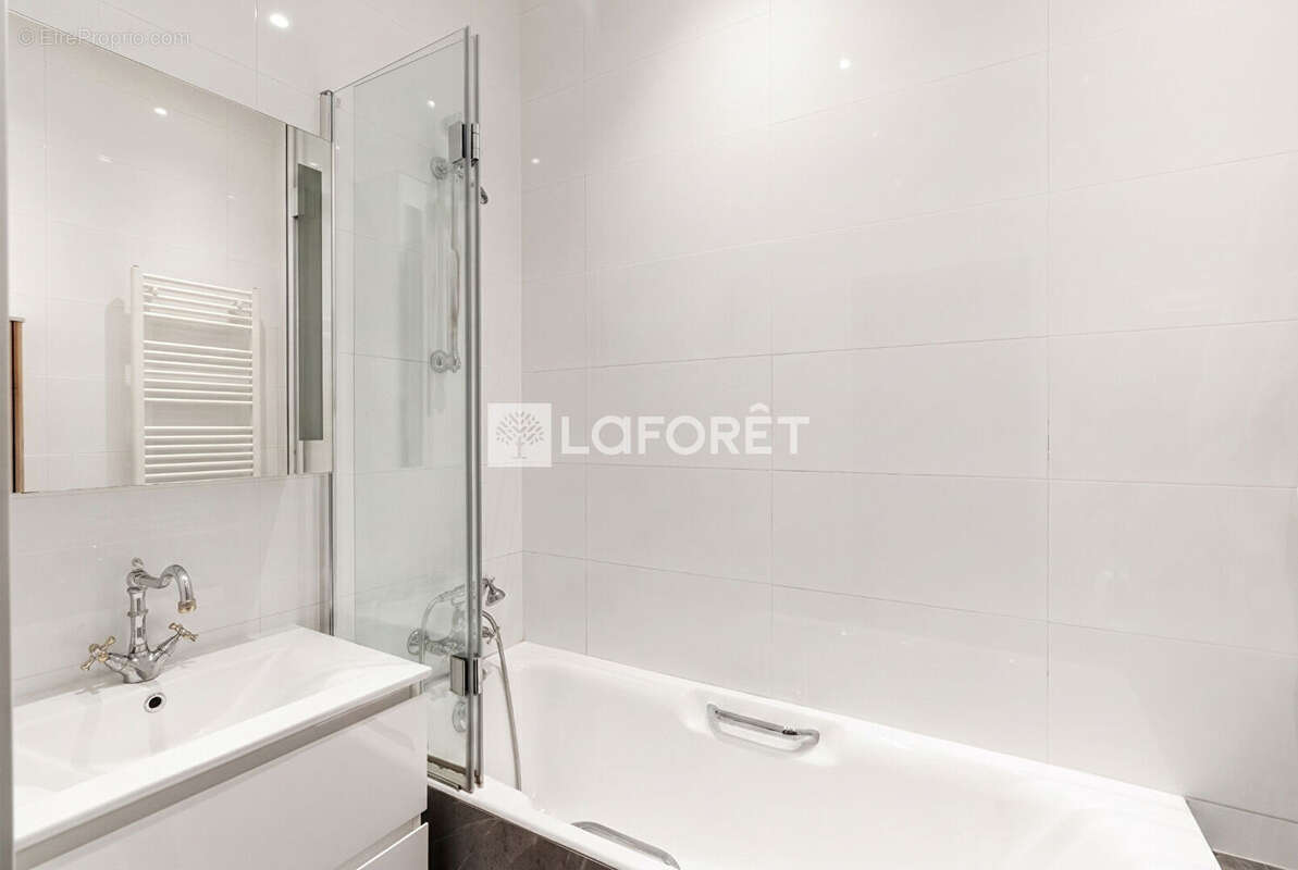 Dernier etage - calme - lumineux - refait a neuf - photo 14