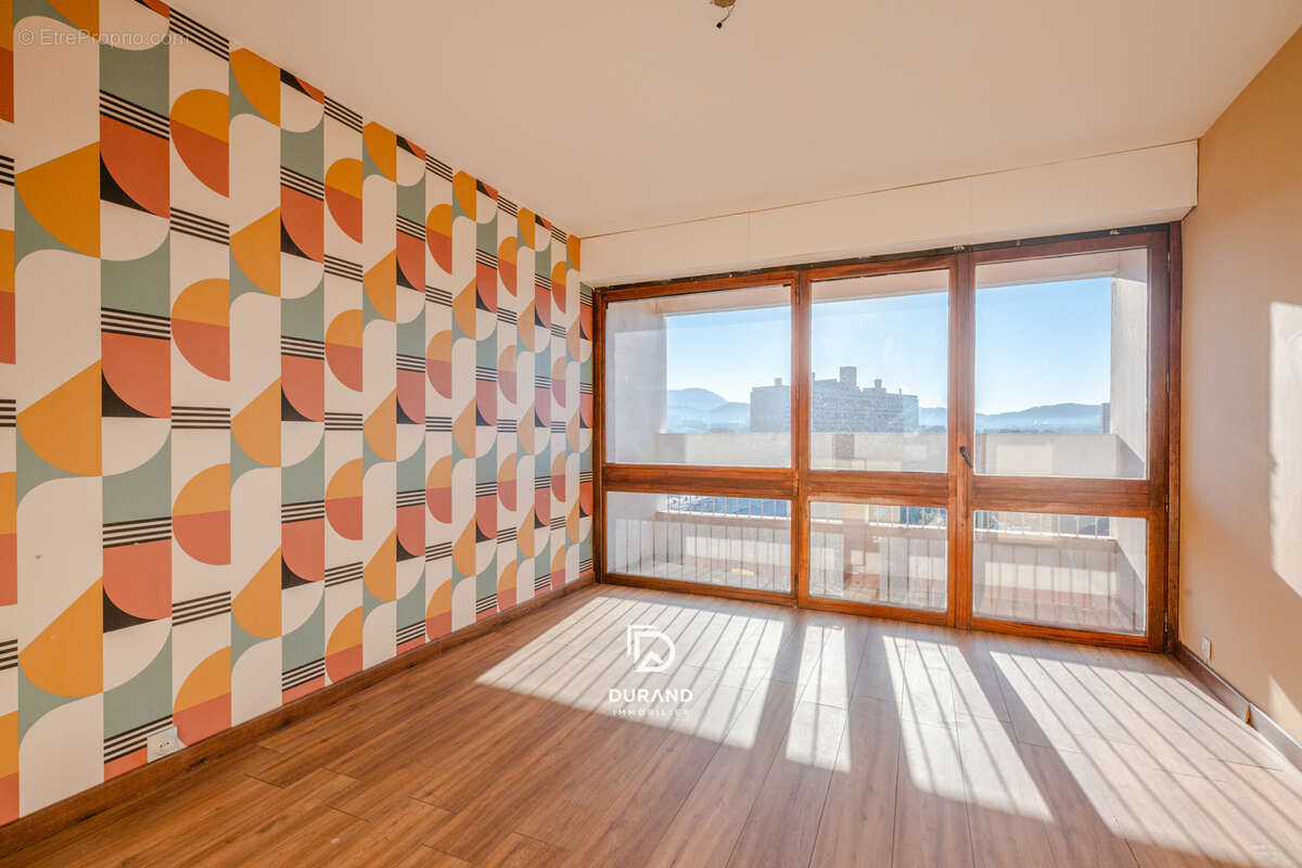 Appartement à MARSEILLE-8E