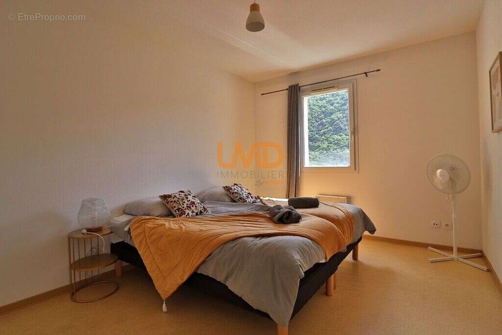 Appartement à AVENE