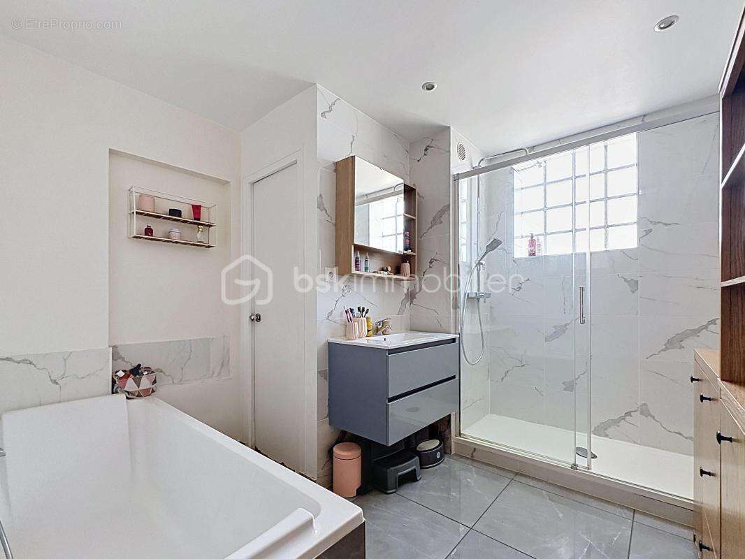 Appartement à NANTERRE