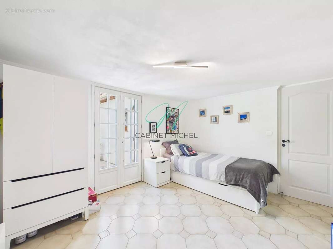 Maison à VALBONNE