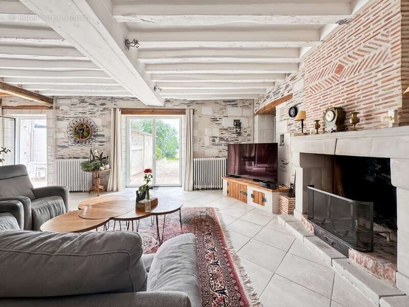 Maison à LES PONTS-DE-CE
