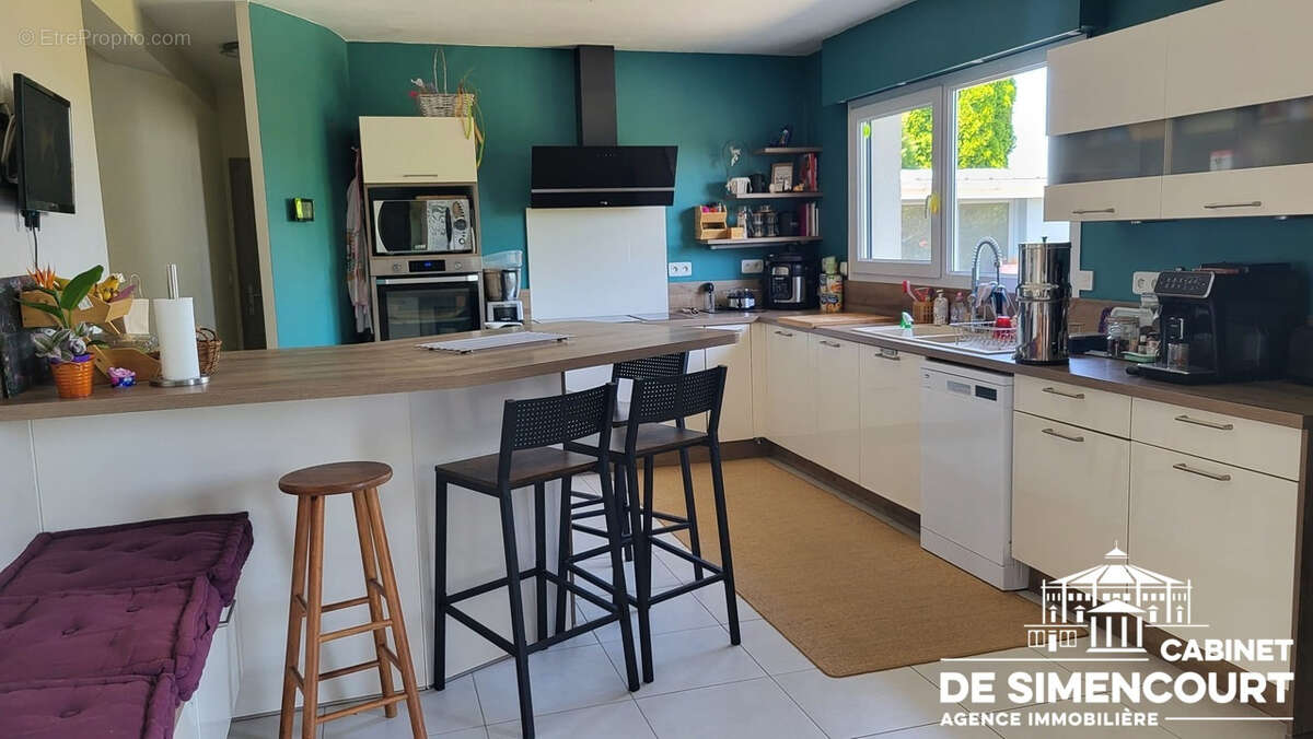 Maison à VERS-SUR-SELLES