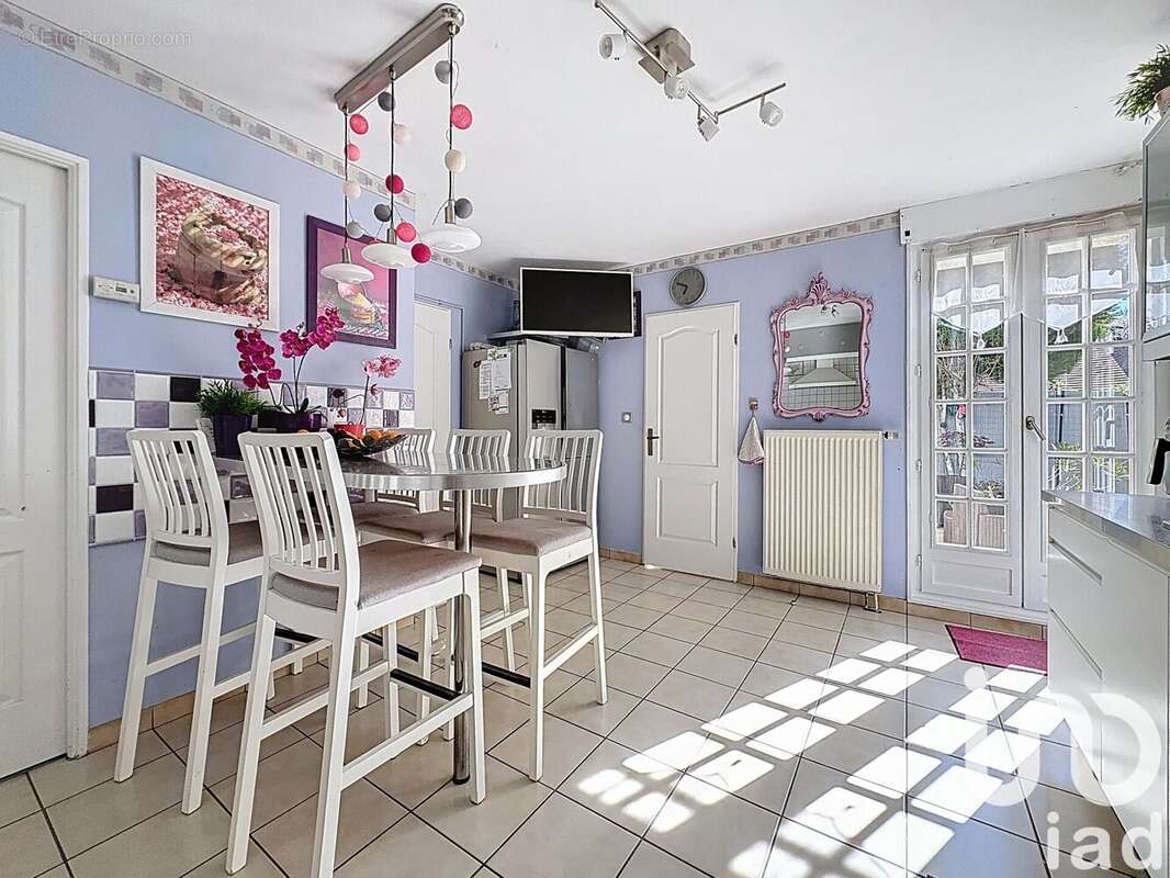 Photo 2 - Maison à SAINT-REMY-LES-CHEVREUSE