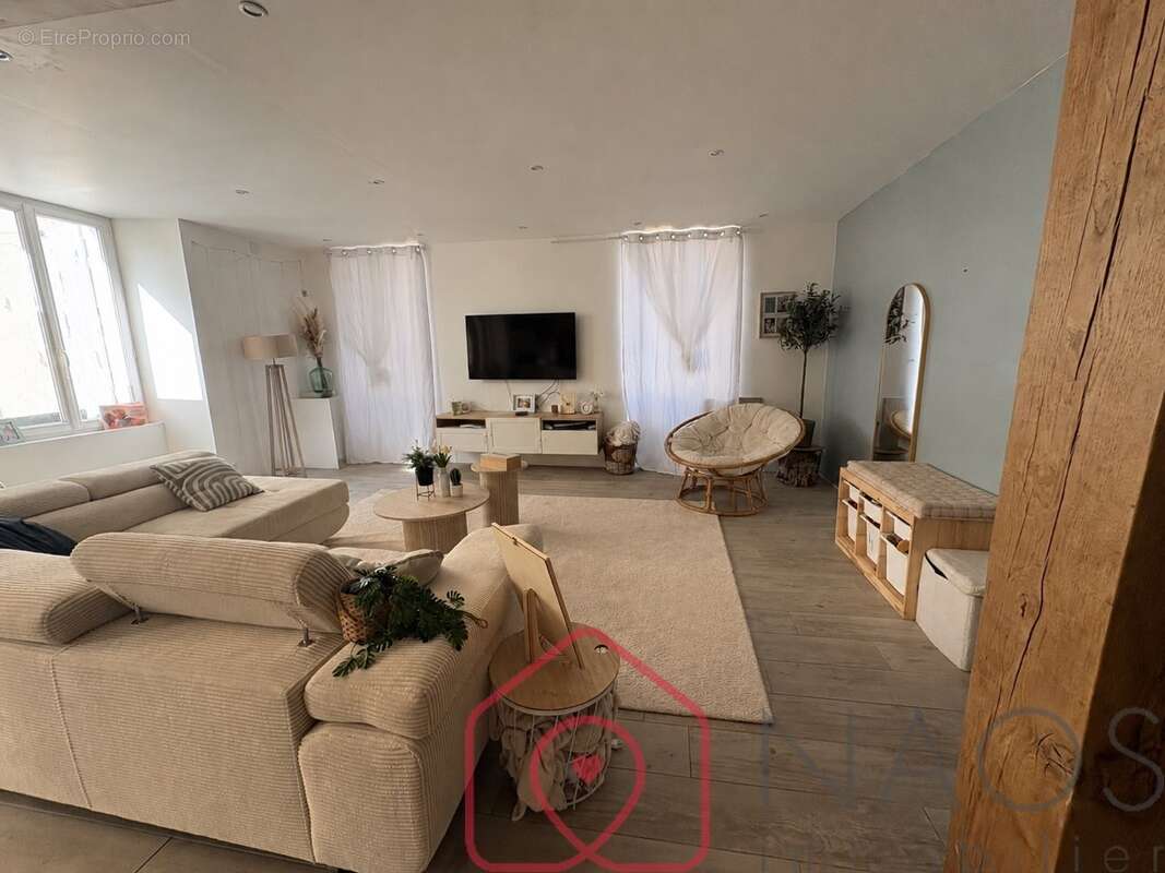 Maison en pierres rénovée de 125 m² - photo 3