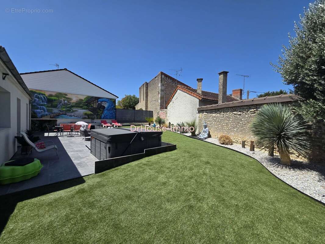 Maison 90 m² à Jaunay-Clan  - photo 21