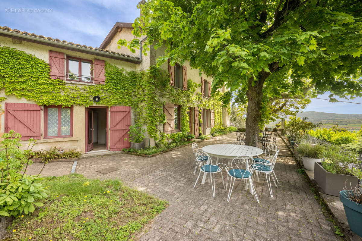 Maison à TREVOUX